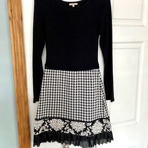 BOUTIQUE FIND! Houndstooth Sweater Dress